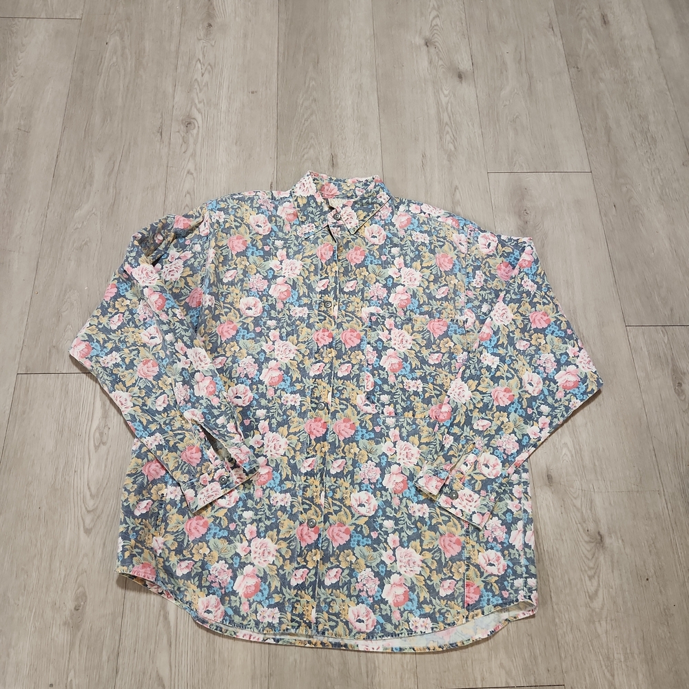 Ivy Club Floral Button Down Shirt for Women Shoulder Pads. 80's. Art2wear. Coast